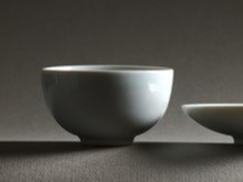 Tazza e piattino in porcellana celadon: Jingedezhen Cina, novembre 2014